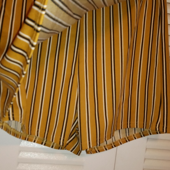 Yellow and Black Striped LEMITE Skort Set (M) - Picture 4 of 7
